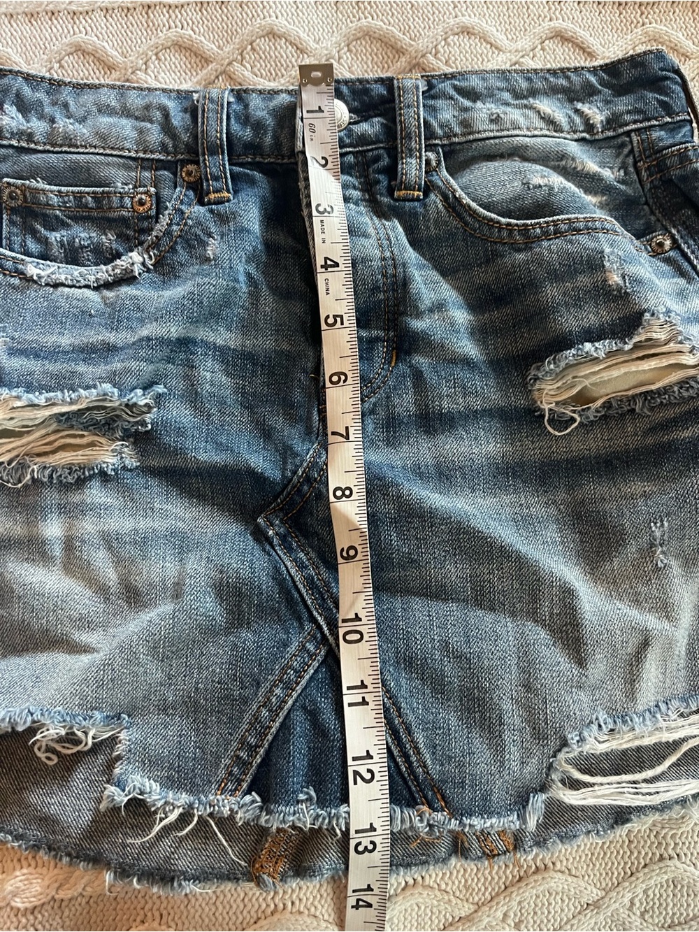 American Eagle Outfitters Distressed Dark Blue Denim Mini Skirt Size 0 - Picture 6 of 8